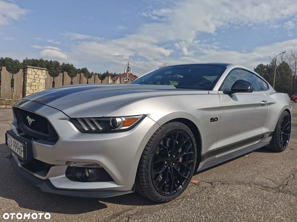 Ford Mustang - 1