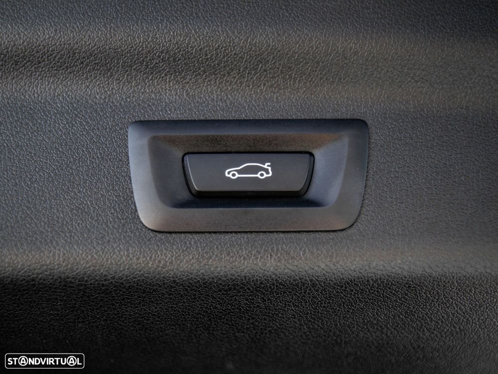 BMW X1 xDrive25e Pack Desportivo M - 11
