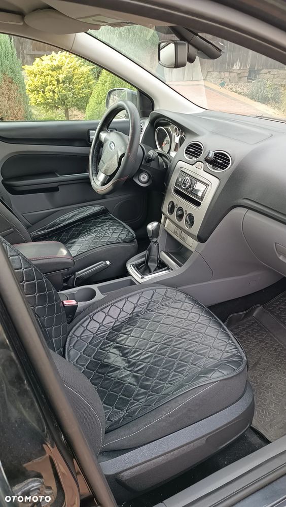 Ford Focus - 8
