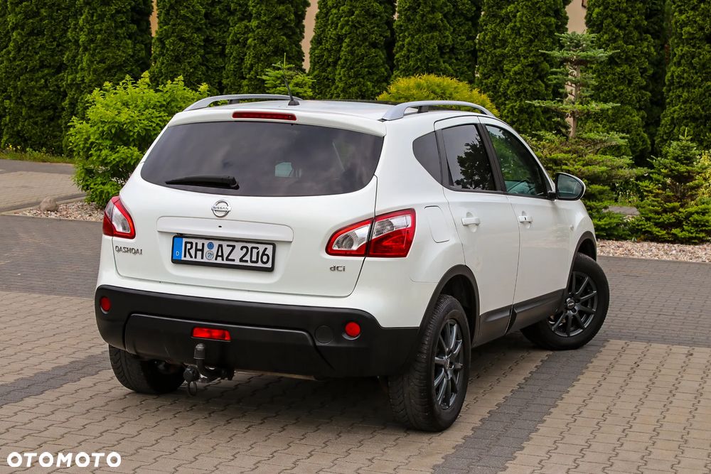 Nissan Qashqai 2.0 dCi DPF tekna - 8