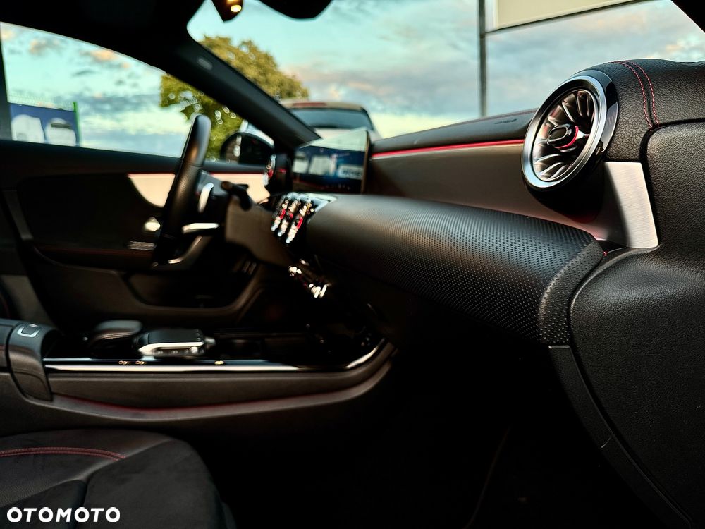 Mercedes-Benz CLA 200 d 8G-DCT Edition AMG Line - 25