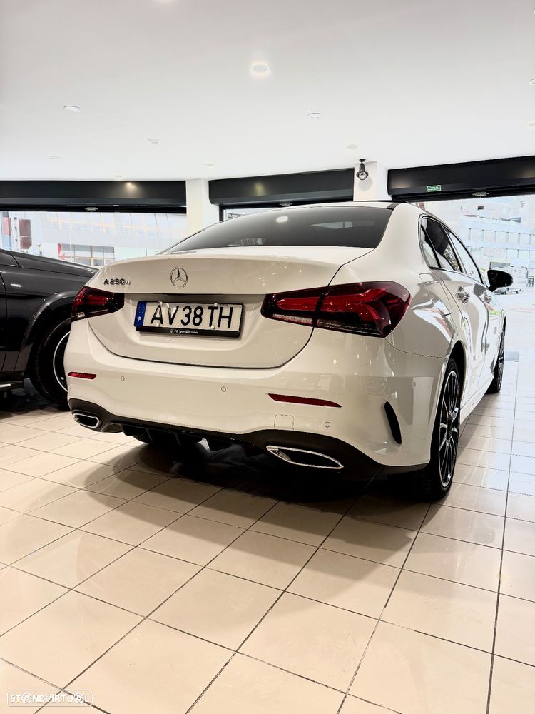 Mercedes-Benz A 250 Limousine e AMG Line - 5