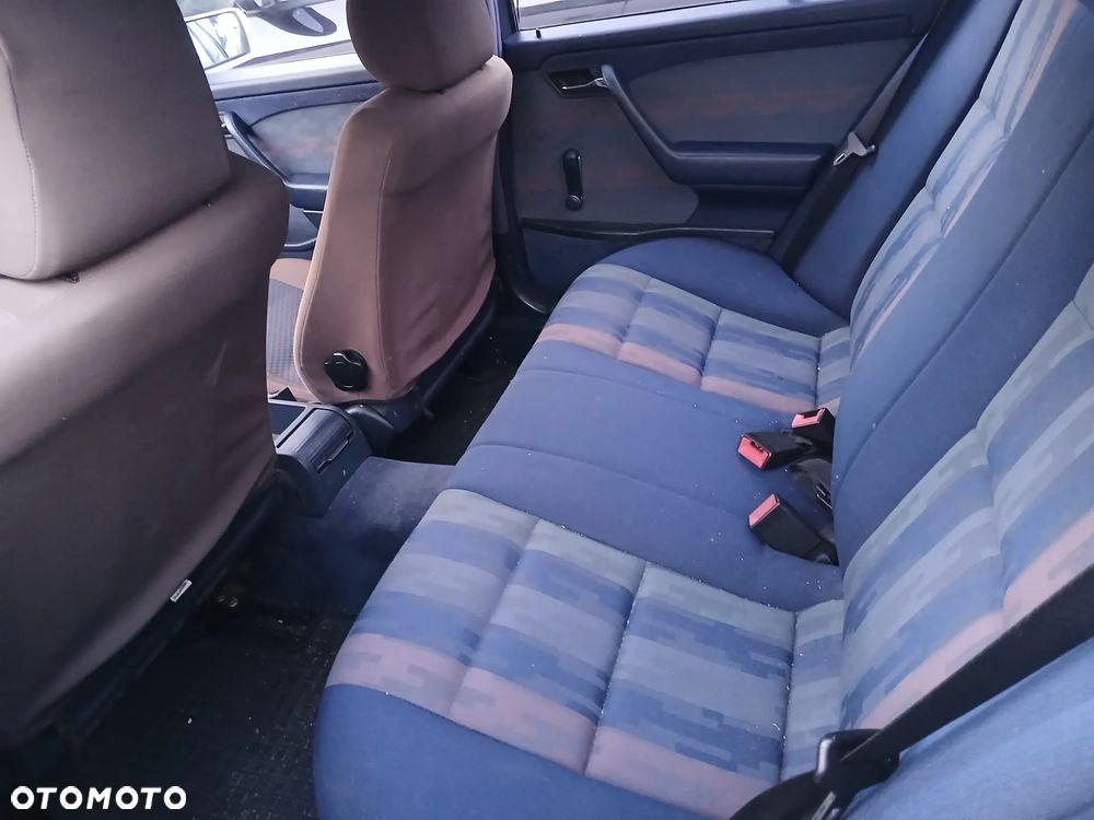 Mercedes-Benz Klasa C 200 Classic - 5