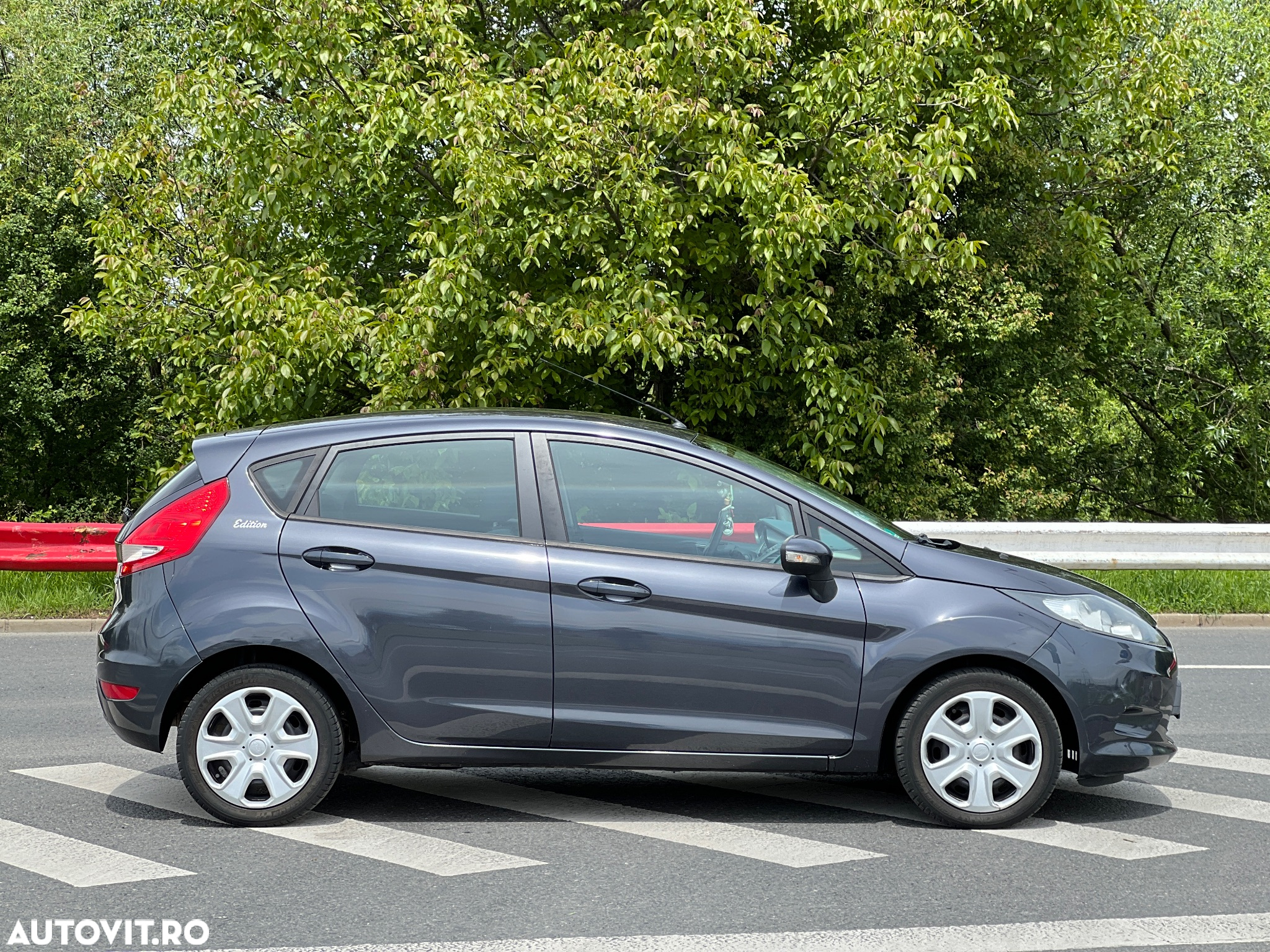 Ford Fiesta 1.25 Ambiente - 2