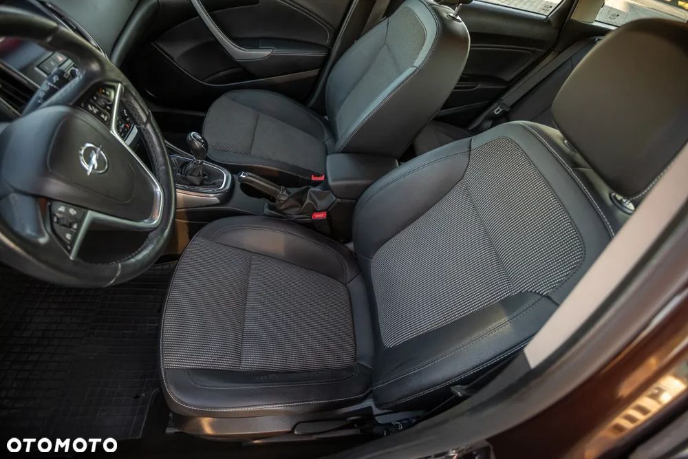 Opel Astra 1.4 Selection - 17