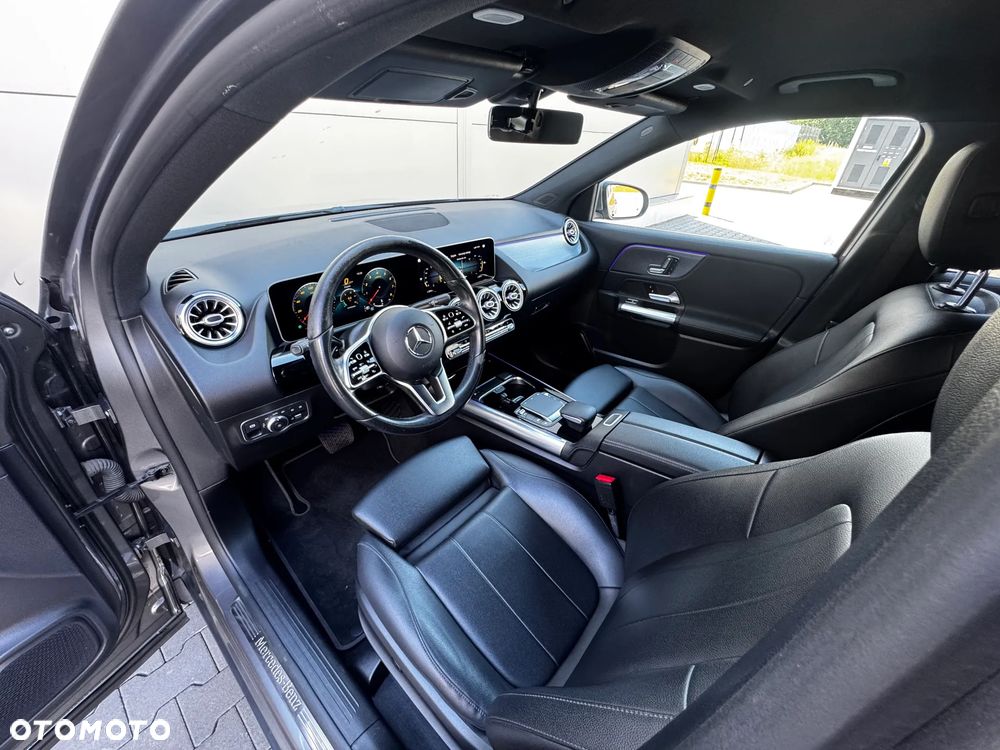Mercedes-Benz GLA 250 8G-DCT - 12