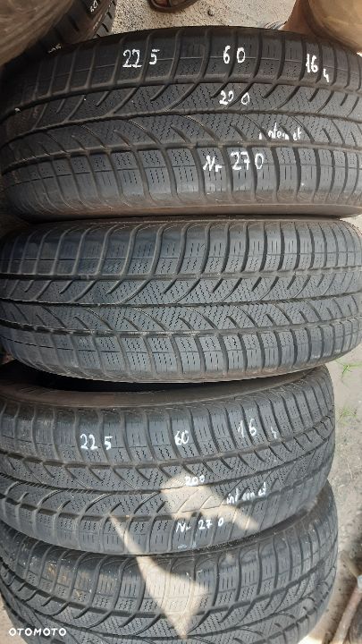 Maxxis 225/60/16 nr 270 - 1