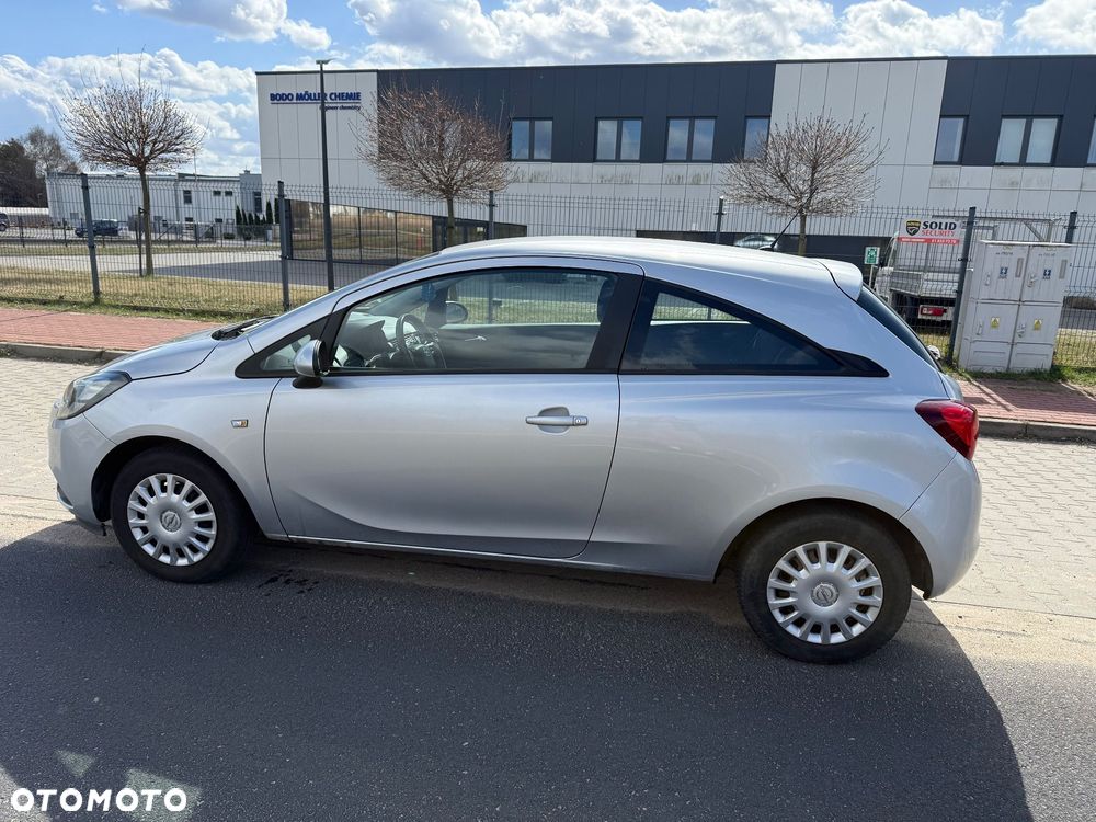 Opel Corsa 1.4 16V Cosmo - 8