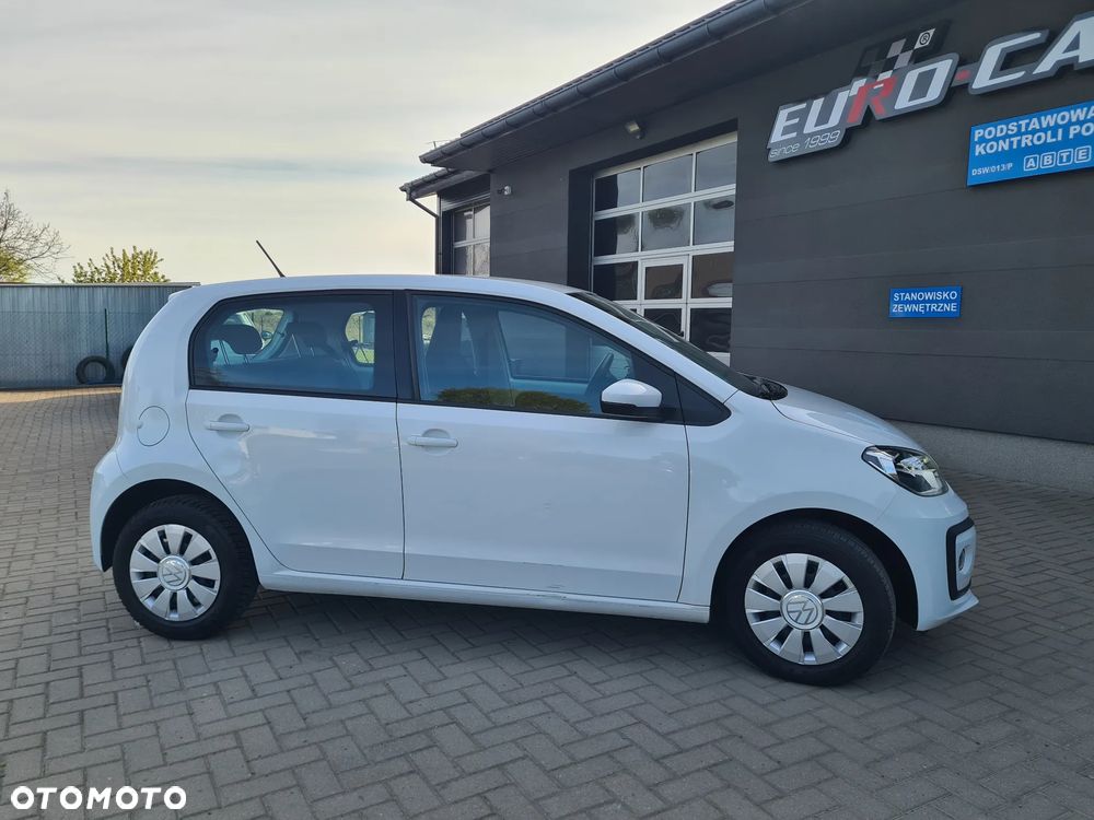 Volkswagen up! United - 3