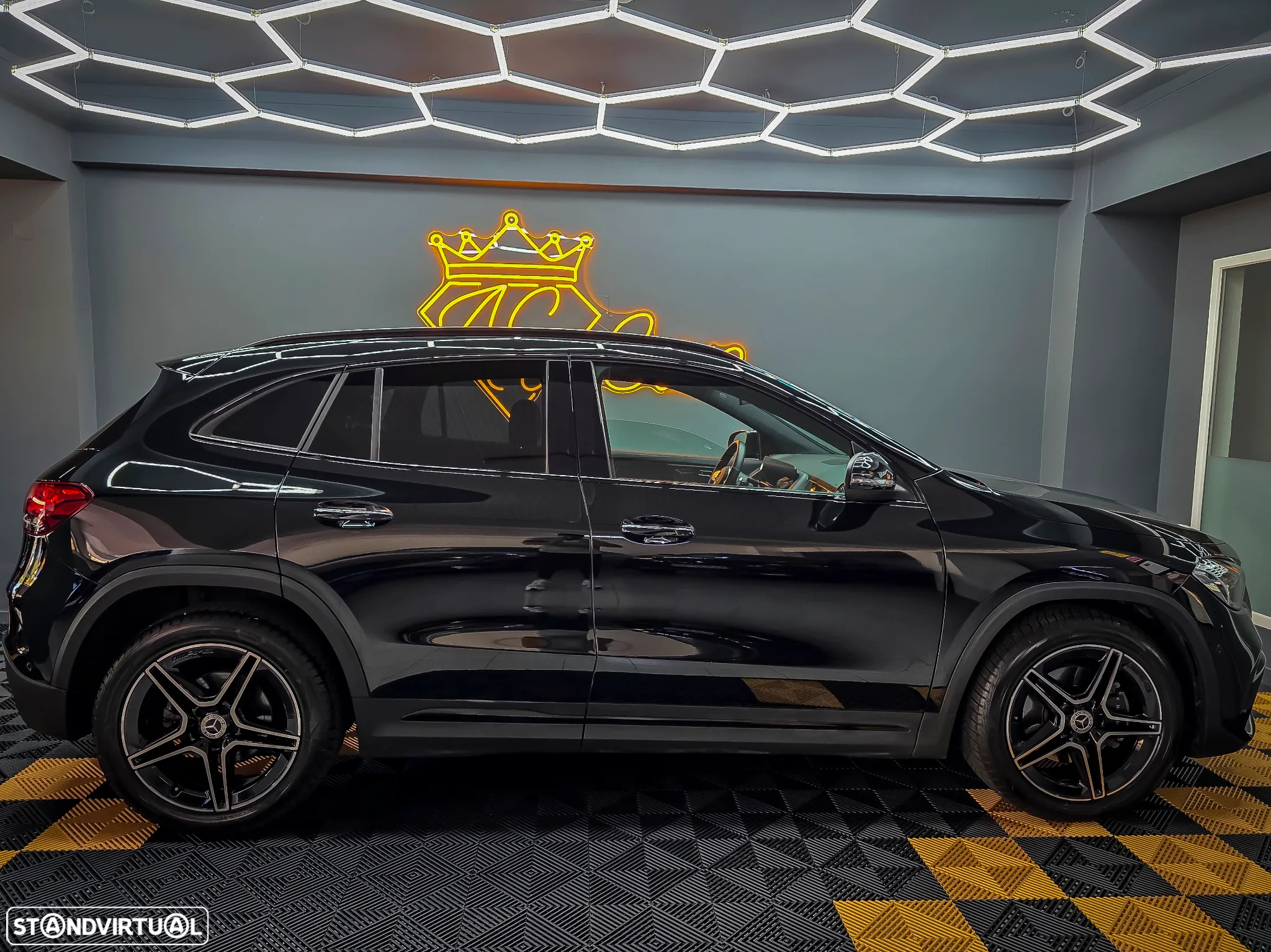 Mercedes-Benz GLA 200 d 8G-DCT AMG Line - 13