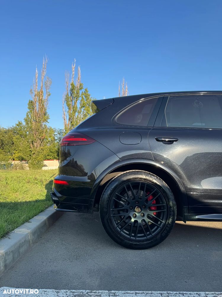 Porsche Cayenne 3.6 L GTS - 8