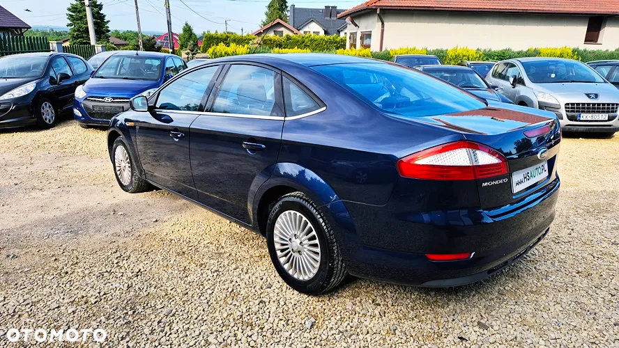 Ford Mondeo 2.0 FF Titanium - 24