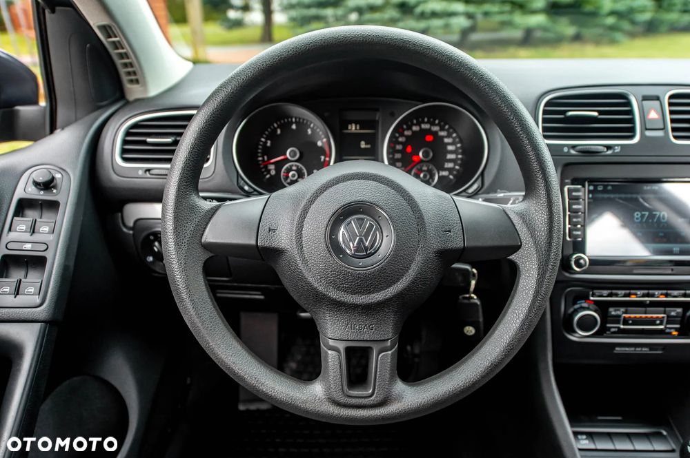 Volkswagen Golf 1.6 Highline - 25