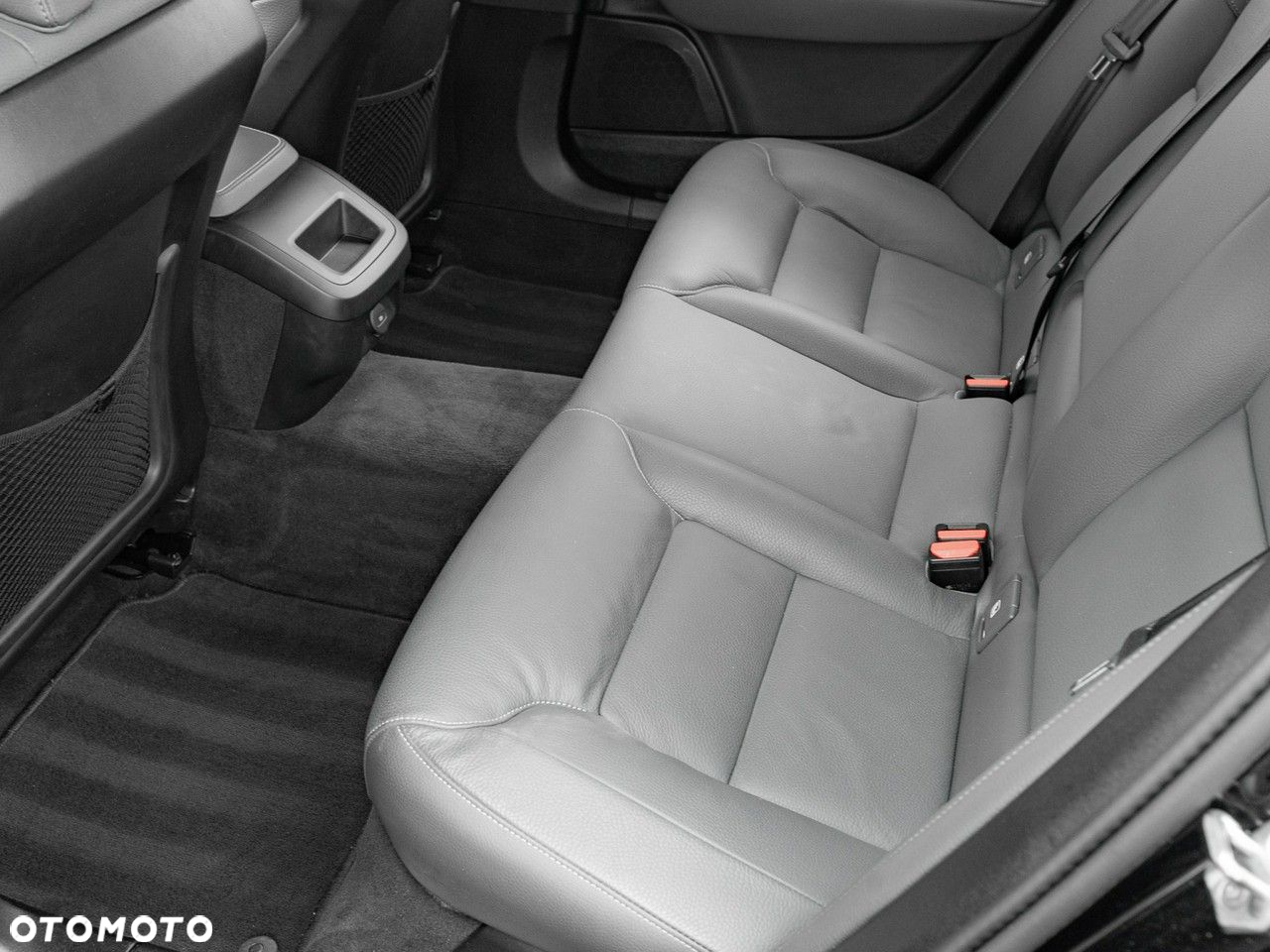 Volvo S90 D5 AWD Momentum - 26