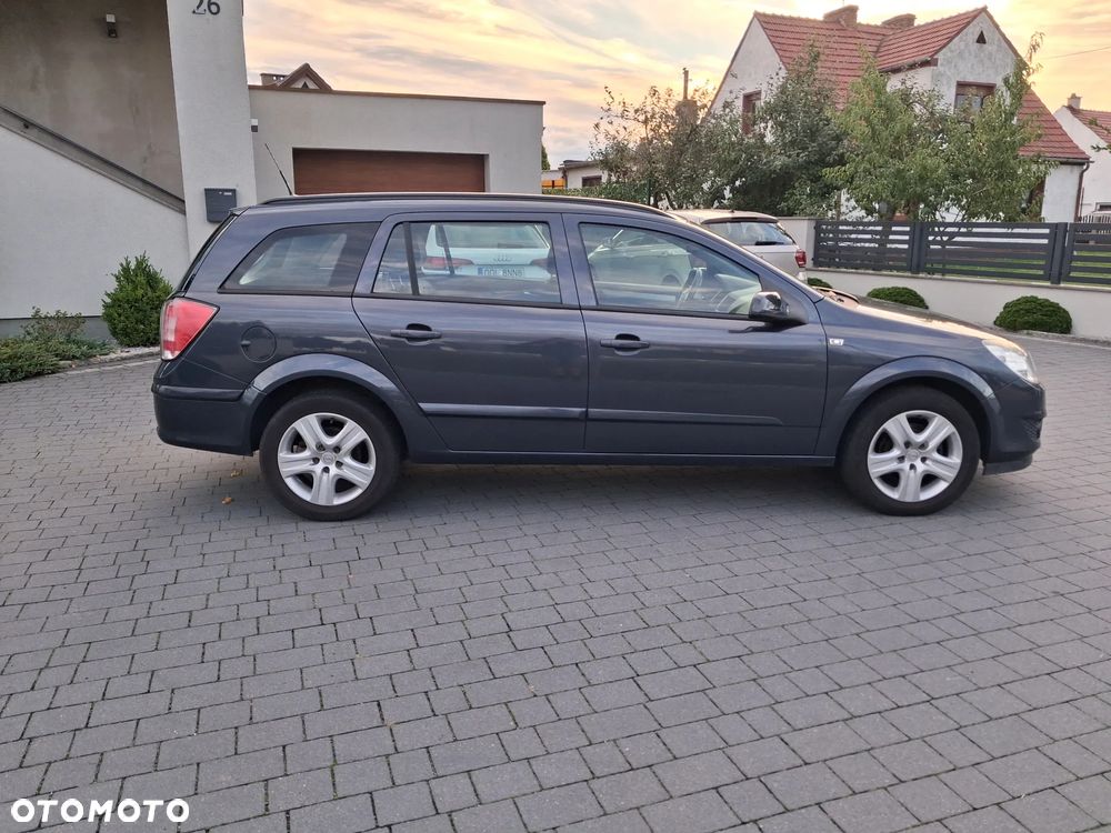 Opel Astra 1.6 Caravan - 5