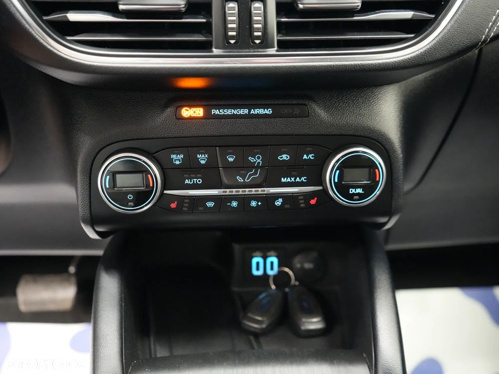 Ford Kuga 2.5P PHEV FWD Vignale - 26