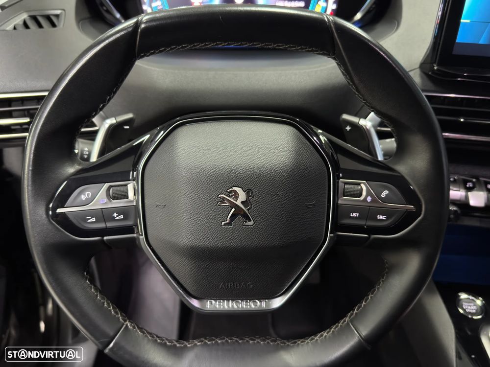 Peugeot 3008 1.6 Hybrid GT Pack e-EAT8 - 36