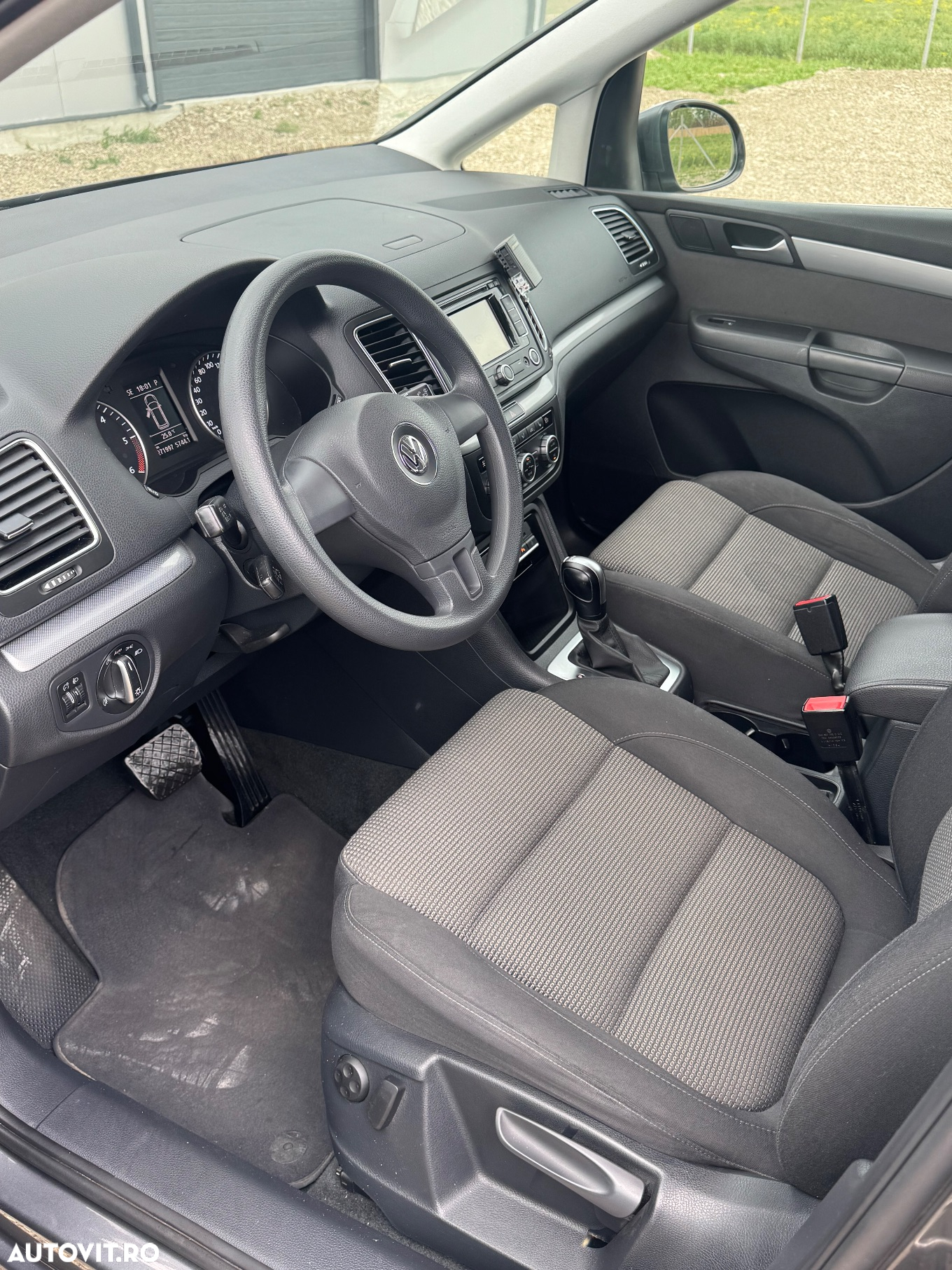 Volkswagen Sharan 2.0 TDI DSG BlueMotion Technology Comfortline - 10