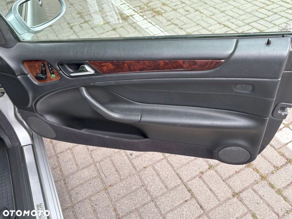 Mercedes-Benz CLK - 31