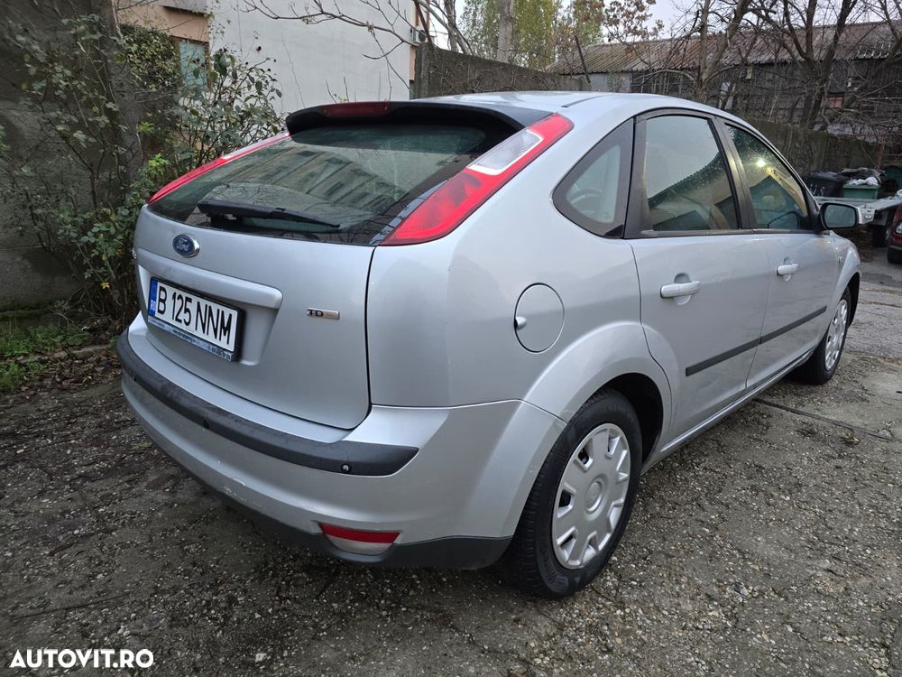 Ford Focus 1.6 TDCi Ambiente - 2