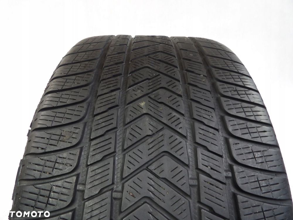 1x opona 325/35R22 PIRELLI SCORPION WINTER - 1