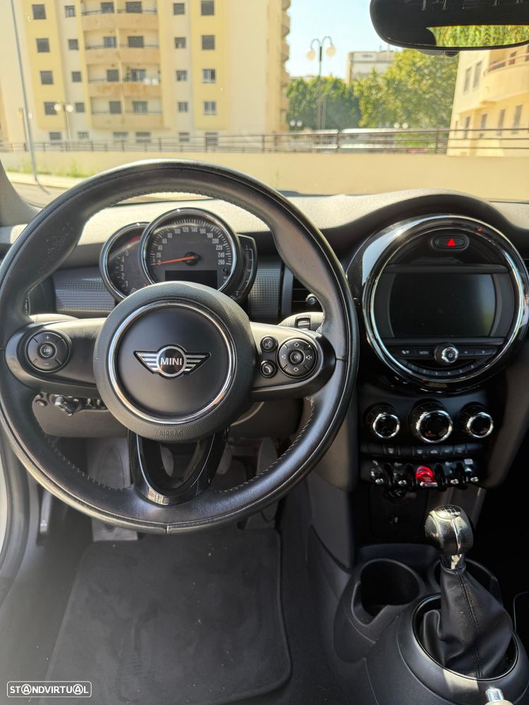 MINI Cabrio Cooper D - 17