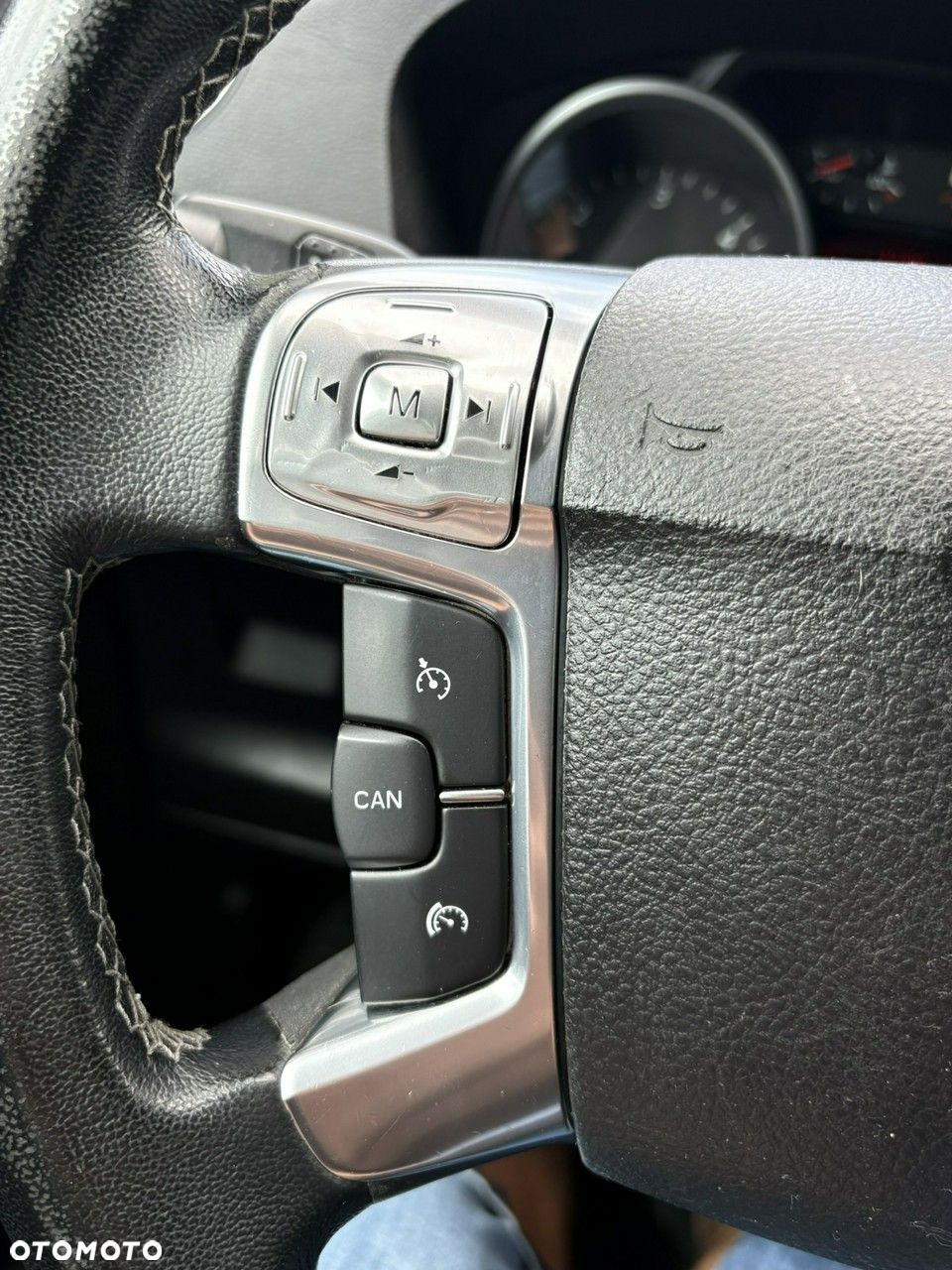 Ford S-Max - 17