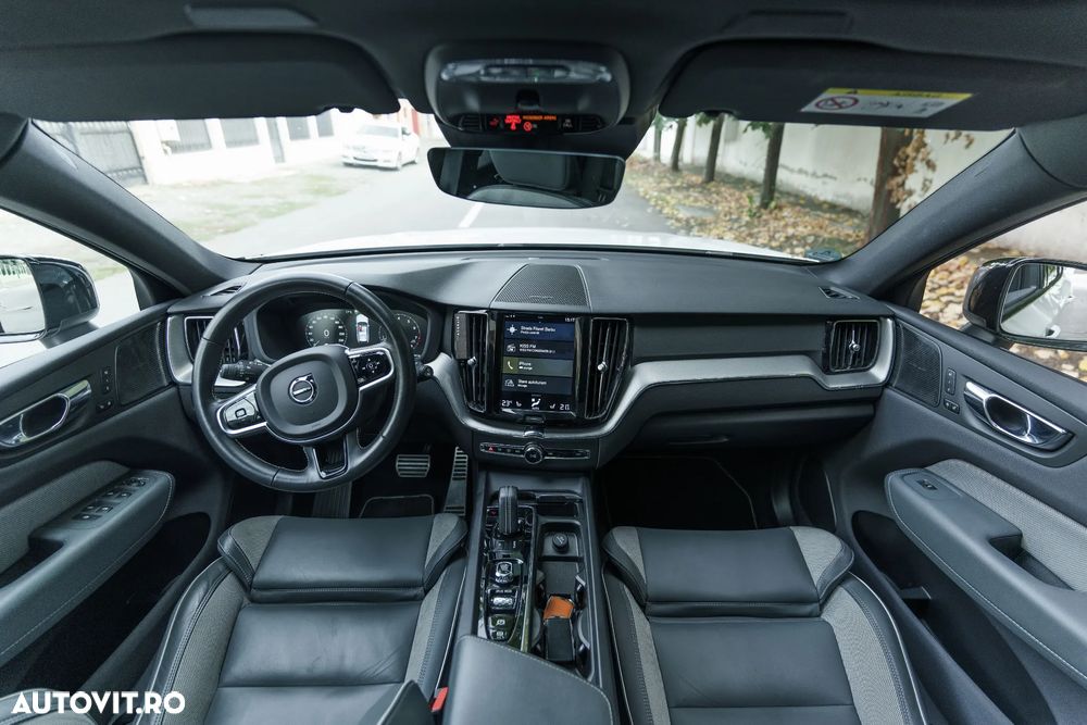 Volvo XC 60 B4 MHEV R-Design - 30