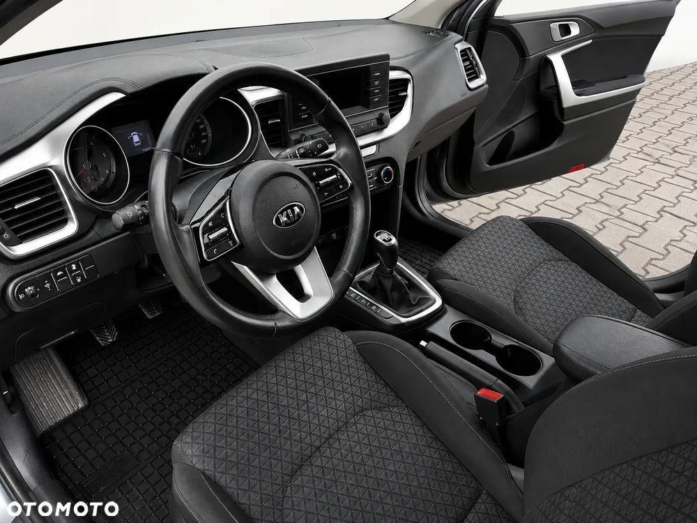 Kia Ceed 1.6 CRDi mHEV M - 13