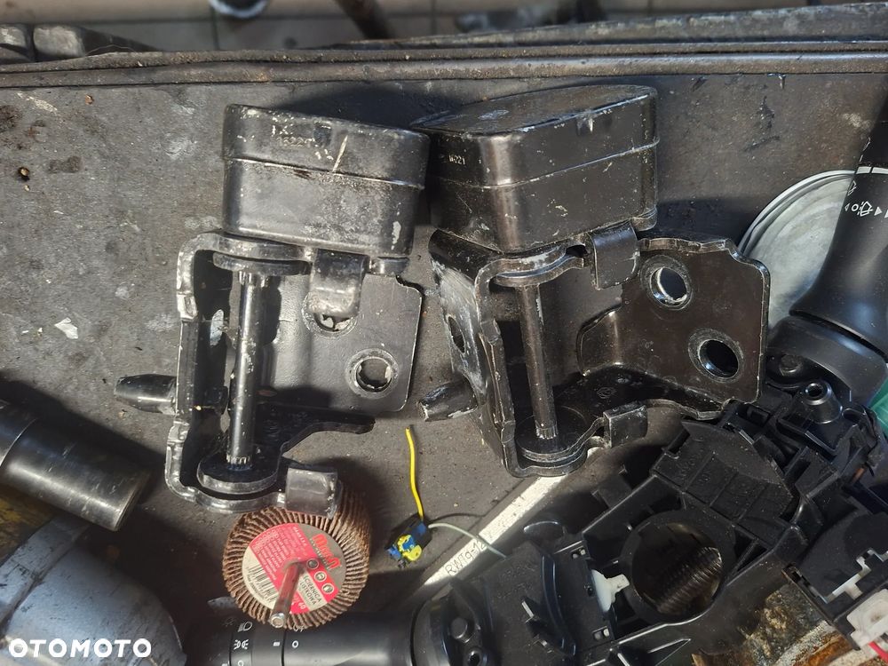 Citroen c5 III x87 zawiasy zawias lewy gorny org  drzwi   poznan - 2