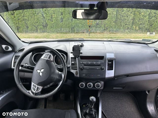 Mitsubishi Outlander 2.0 DID Intense + - 7
