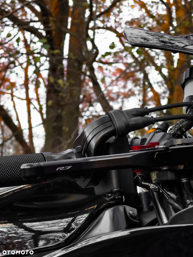 Yamaha R7 - 11