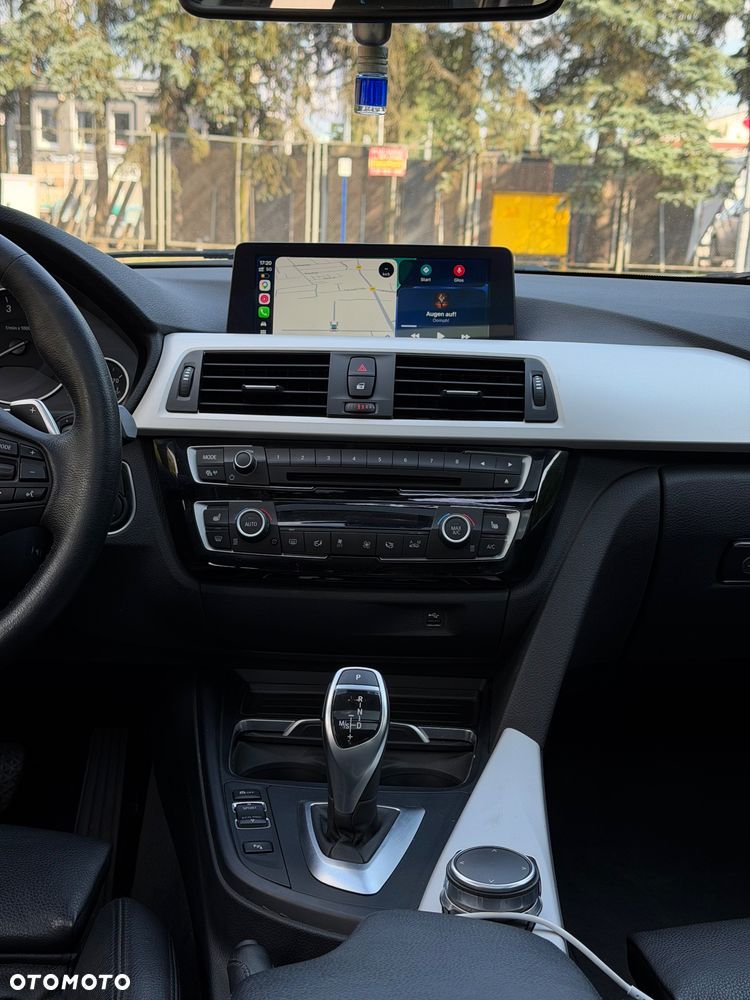 BMW Seria 3 330i Luxury Line sport - 9