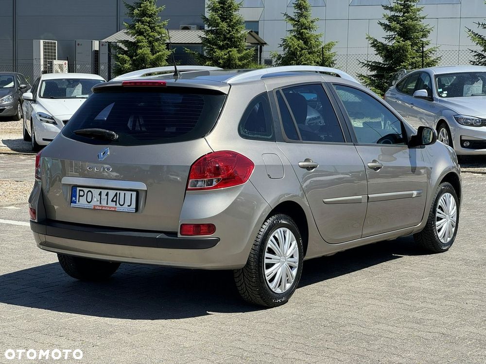 Renault Clio - 7