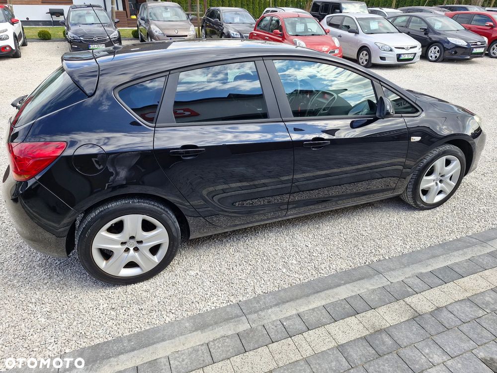 Opel Astra - 10