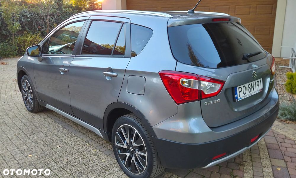Suzuki SX4 S-Cross 1.6 Premium 4WD - 3