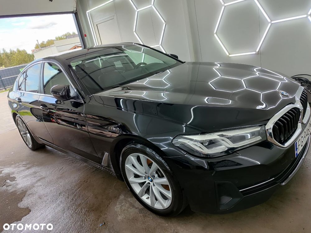 BMW Seria 5 518d Business Edition - 10