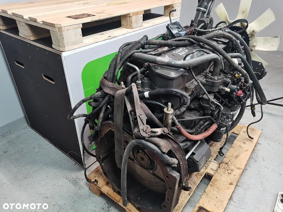 Silnik John Deere {6068HRT83A} - 12