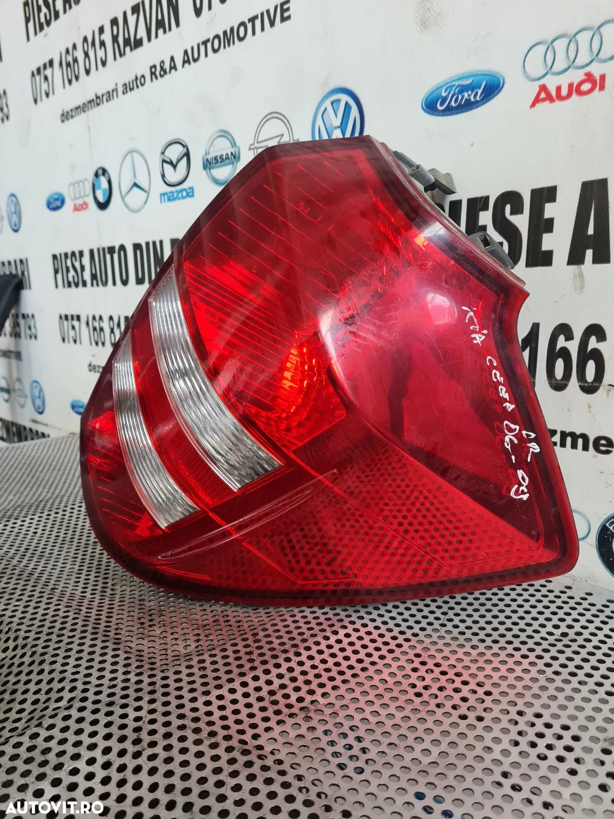 Lampa Stop Tripla Drepta Kia Ceed Break Combi An 2004-2005-2006-2007-2008-2009 - Dezmembrari Arad - 4