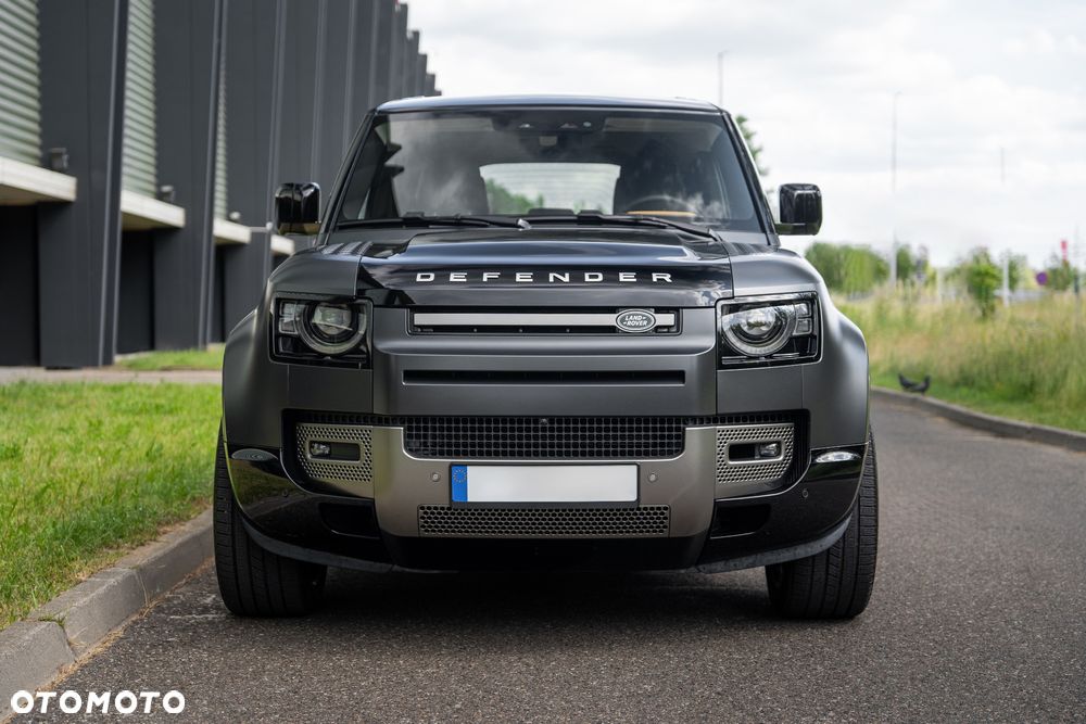 Land Rover Defender - 16