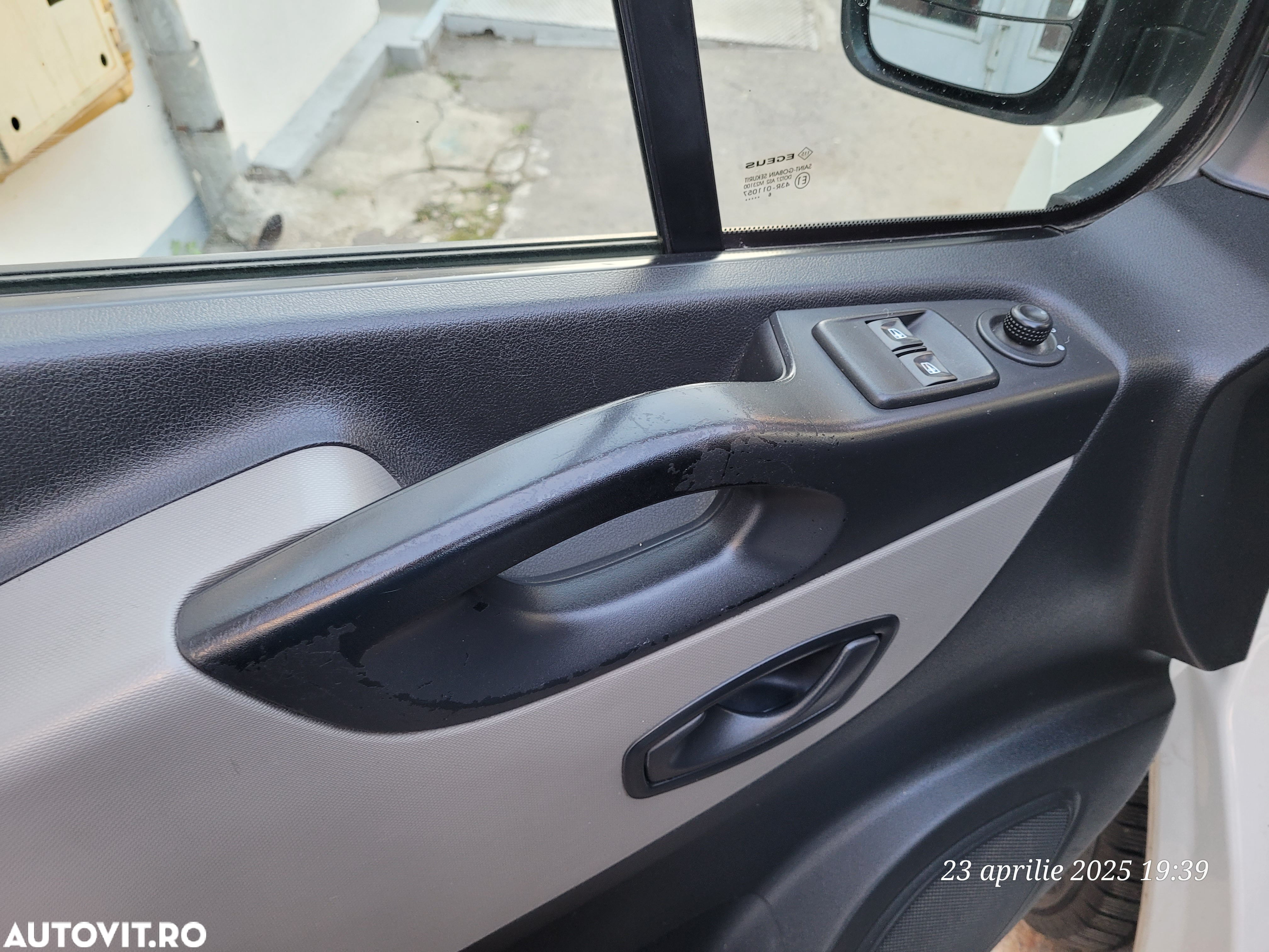 Renault Trafic Combi L2H1 1.6 dCi TT 145 7+1 Expression Plus - 17