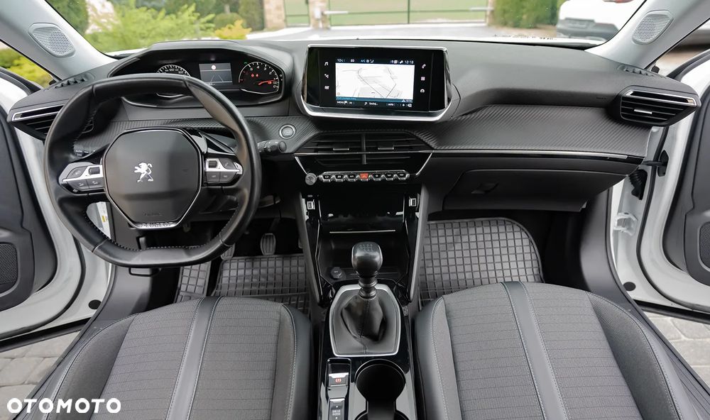 Peugeot 2008 1.2 PureTech Allure Pack S&S - 31
