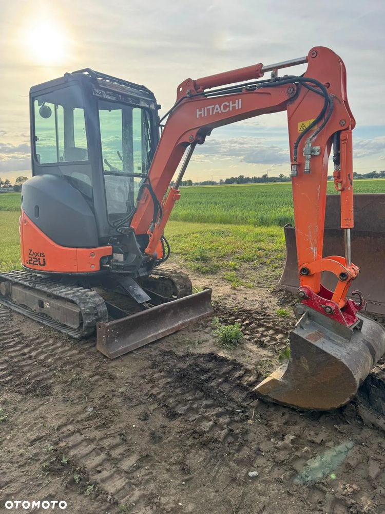 Hitachi ZX 22 - 1