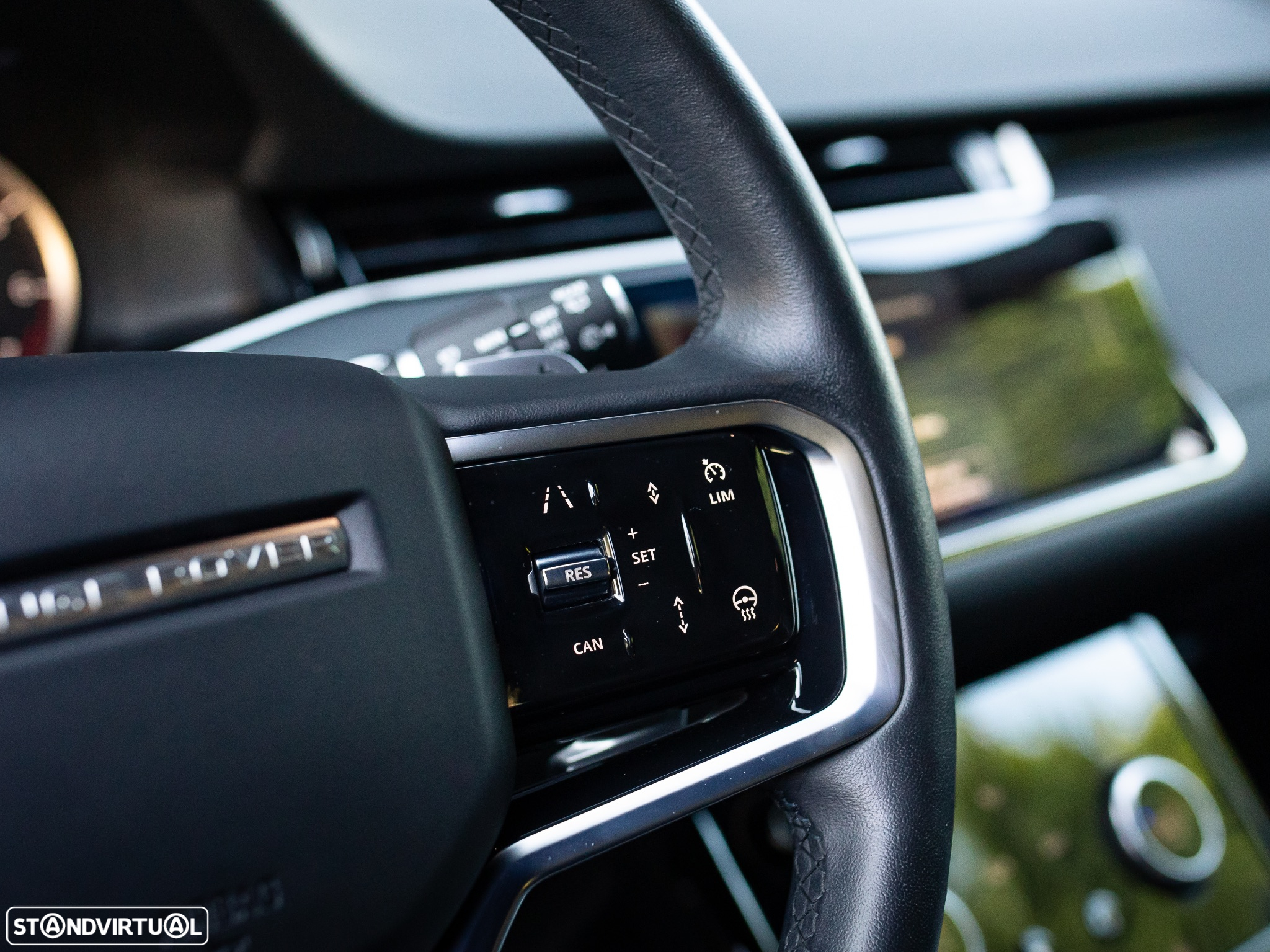 Land Rover Range Rover Evoque 1.5 P300e AWD R-Dynamic Auto - 35