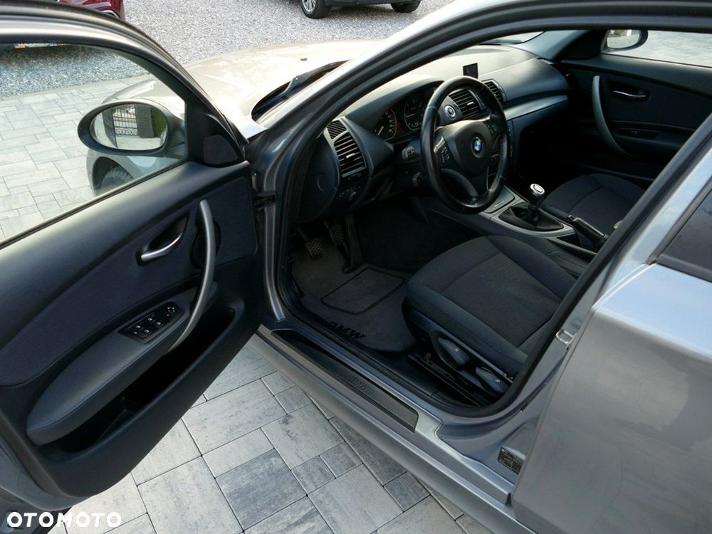 BMW Seria 1 118d Sport Line - 21