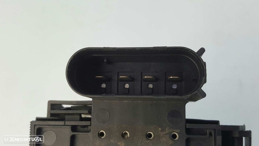 CAIXA DE RELÉS/ FUSÍVEIS VOLKSWAGEN POLO BERLINA (6N2) TRENDLINE - 4