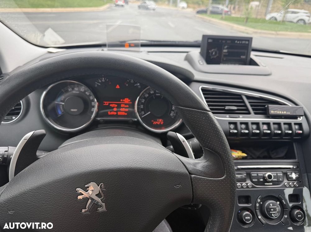 Peugeot 3008 HDi FAP 165 Automatik Platinum - 3