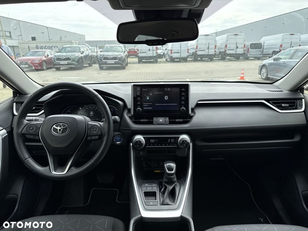 Toyota RAV4 - 9