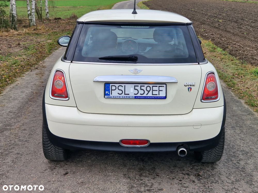 MINI ONE Brick Lane - 5