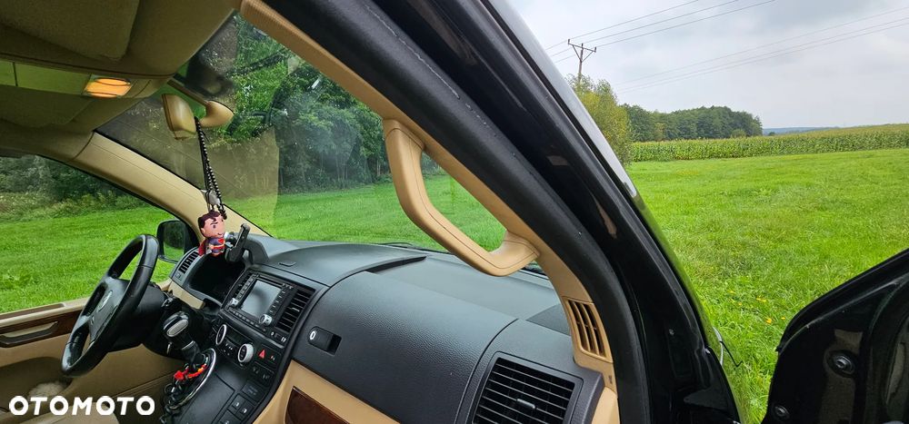 Volkswagen Multivan - 33